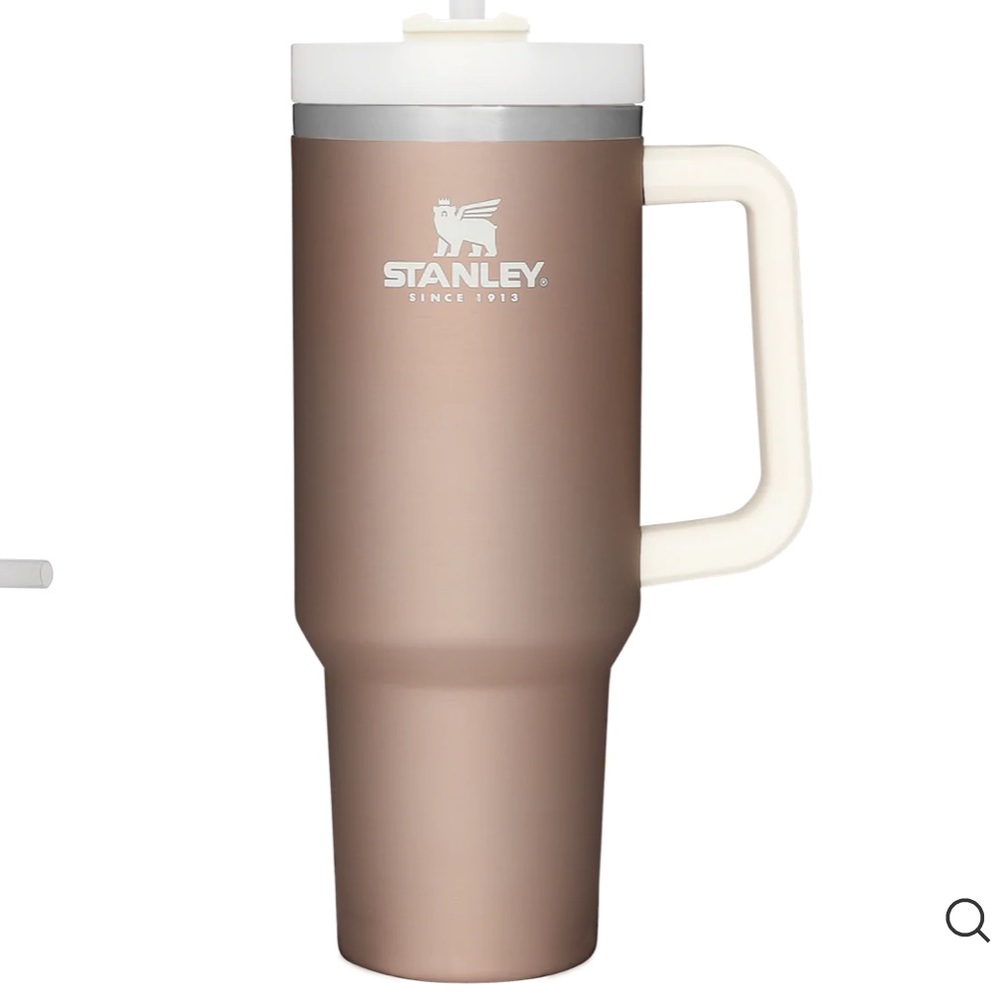 NWT Rose gold Stanley adventure quencher 40z